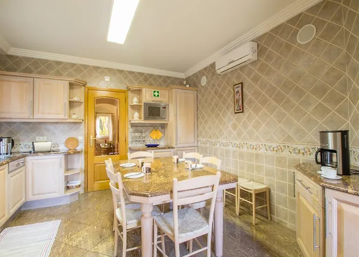 빌라 Vivenda Alegria